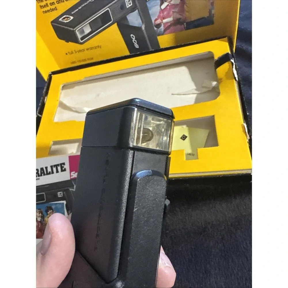 Vintage 1980s Kodak‎ Ektralite 500 Flash Camera Original Box and Instructions